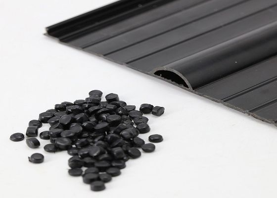 1.6g/cm3 White PVC Plastic Granules Extruded Product
