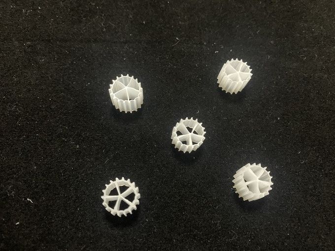 Virgen 100% de los medios del HDPE K1 MBBR Biofilter del estanque de peces 1